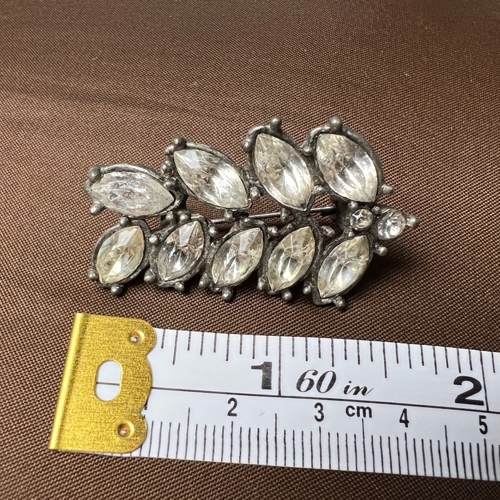 Vintage 1960s Rhinestone Leaf Brooch – Silver Tone Marquise Crystal Spray Pin